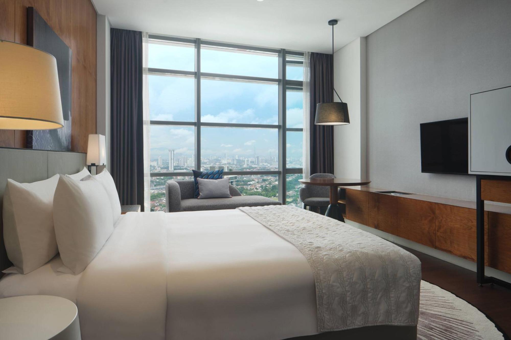Le Meridien Петалінг-Джая Екстер'єр фото